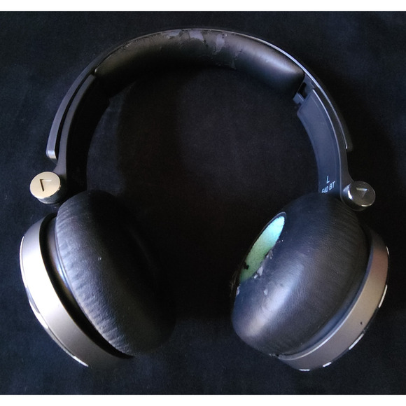 Rare Coach New York JBL Synchros E40BT Bluetooth Wireless Ear Headphones Black - Picture 7 of 16